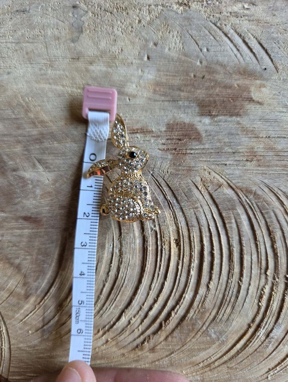Rhinestone Rabbit Brooch - Picture 4 of 5